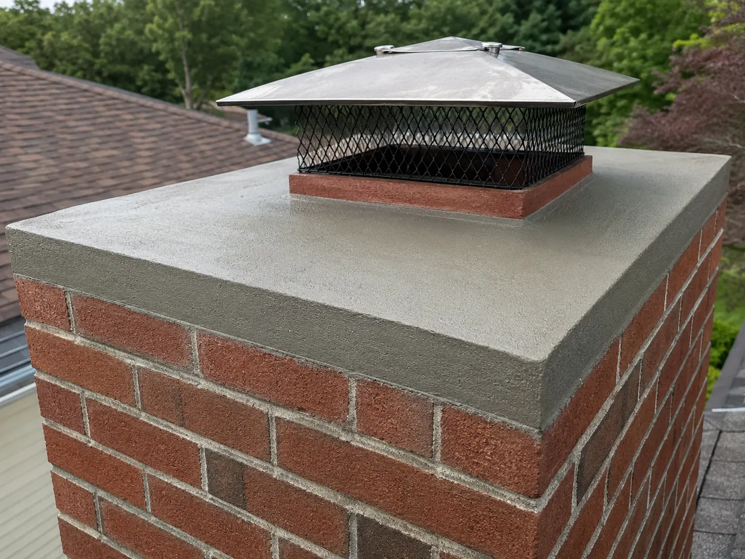 Sealed chimney crown